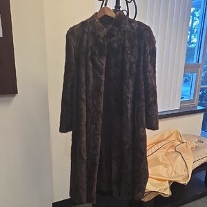 Elegant Brown Mink Fur Coat Long